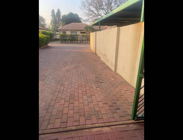 3 BEDROOM HOUSE FOR SALE IN HESTEAPARK